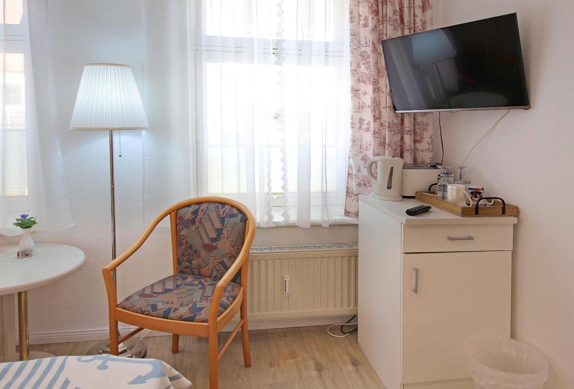 Ferienzimmer In Der Villa Ostseelilie 萨斯尼茨 客房 照片